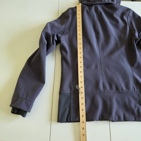 Lululemon Softshell Jacket Womens S/M Gray Zip LS Silverscent Hood Fleece Inside - Picture 7 of 16